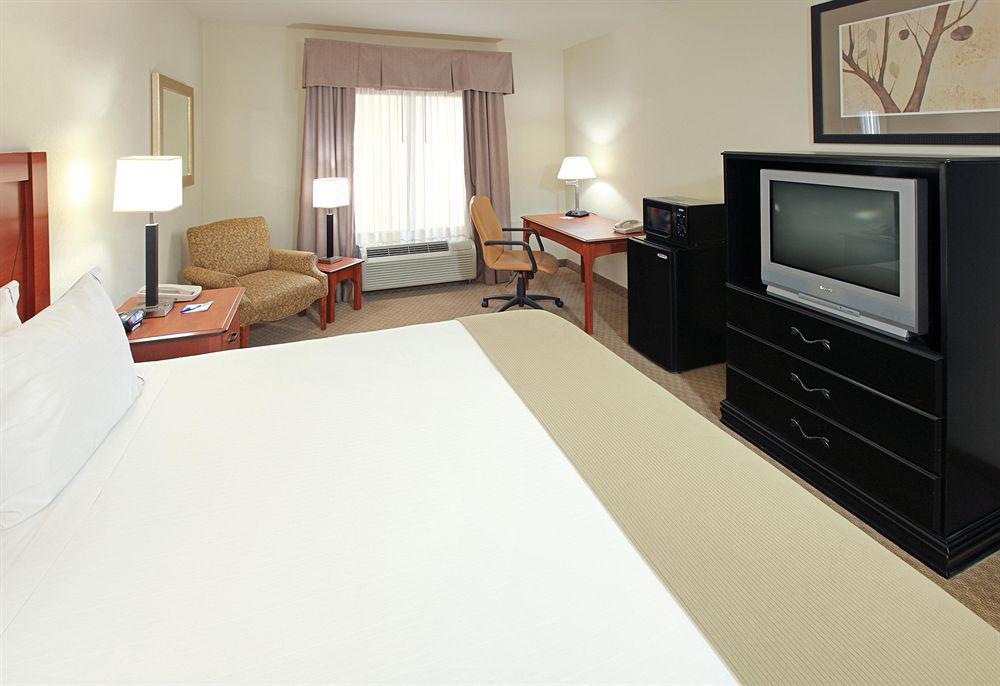 Holiday Inn Express & Suites Pine Bluff/Pines Mall By Ihg Quarto foto