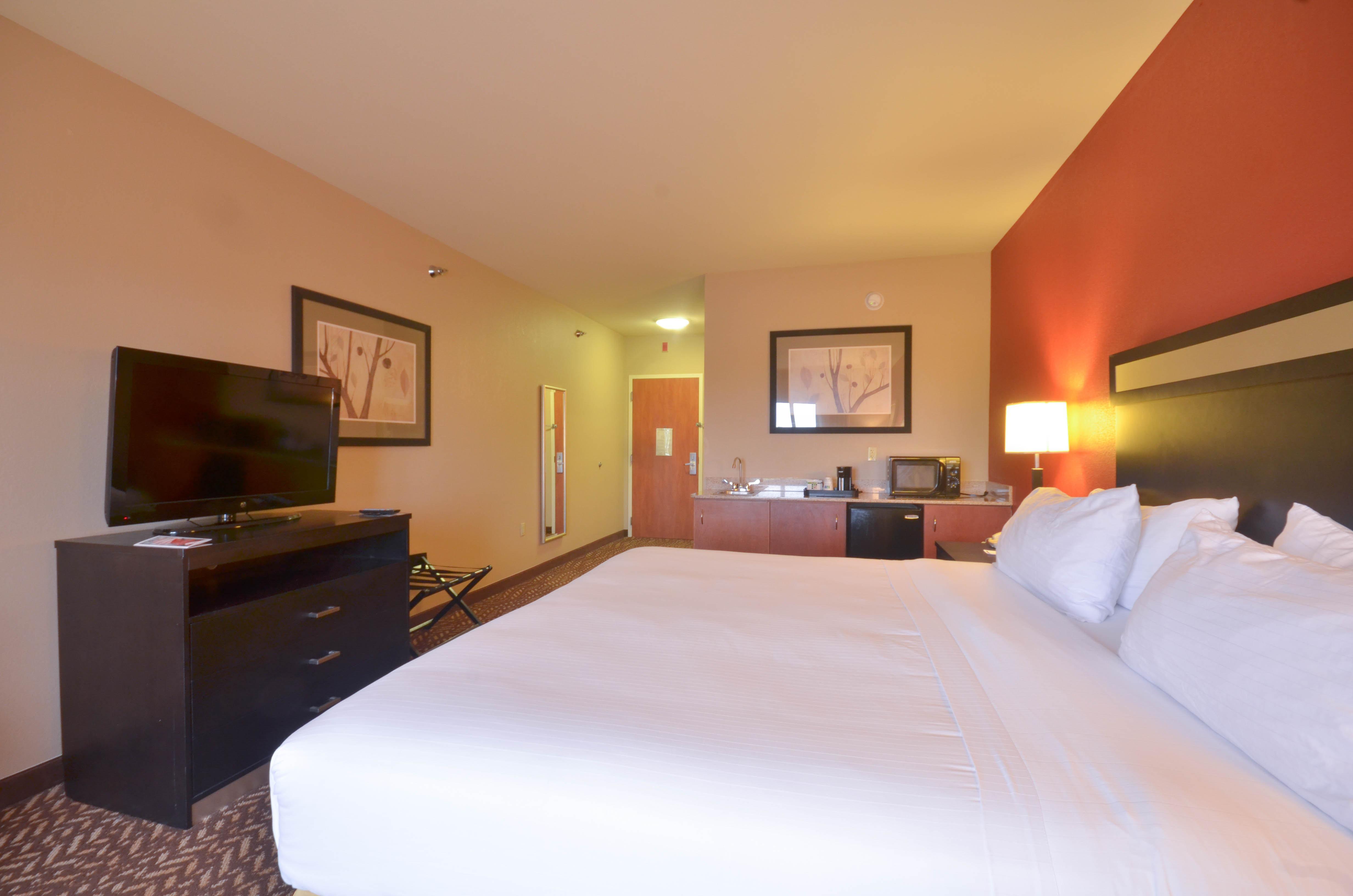 Holiday Inn Express & Suites Pine Bluff/Pines Mall By Ihg Exterior foto