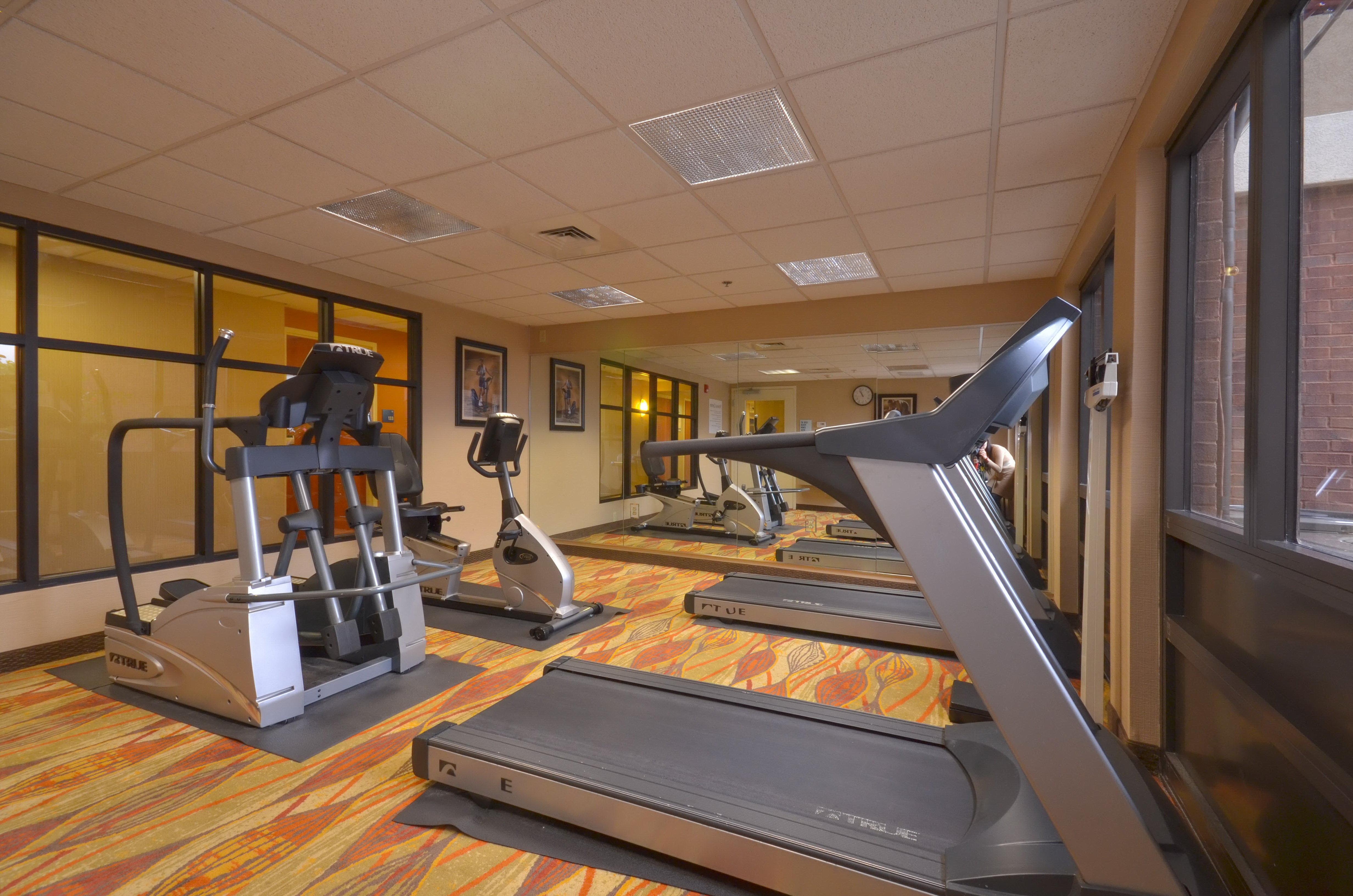 Holiday Inn Express & Suites Pine Bluff/Pines Mall By Ihg Exterior foto